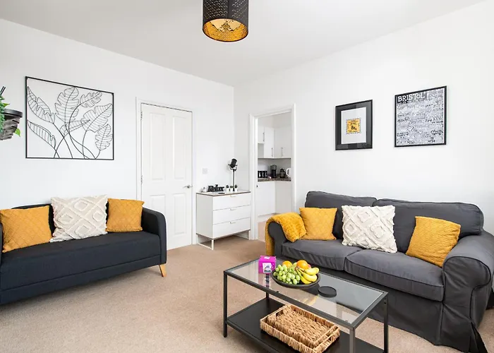 Spacious 2 Bedroom By Matchstickstays Apartment Bristol