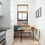 Spacious 2 Bedroom By Matchstickstays Bristol