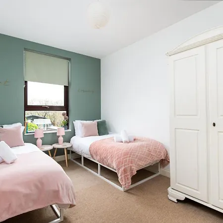 Apartmán Spacious 2 Bedroom By Matchstickstays *