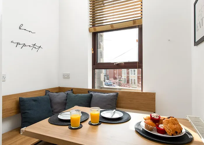 Spacious 2 Bedroom By Matchstickstays *